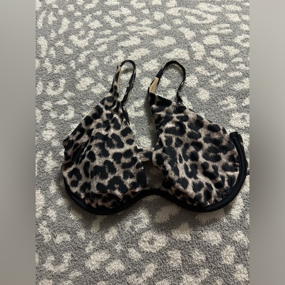 Cheetah Print Bikini Top - Picture 1 of 6